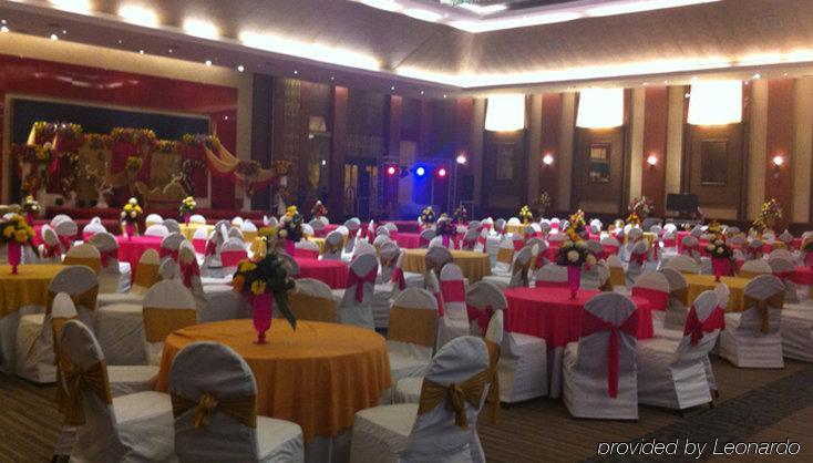 Country Inn & Suites By Radisson, Sahibabad Ghaziabad Bagian luar foto